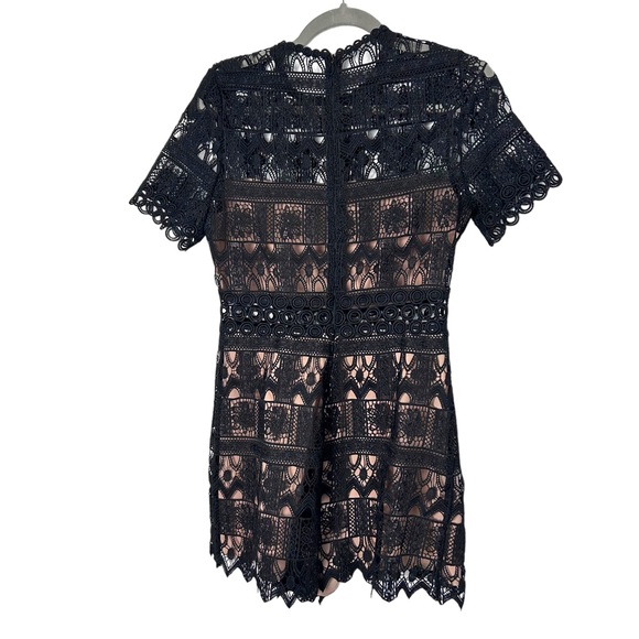 Alexis ALEXANDRIA SHORT-SLEEVE LACE ROMPER, BLACK NWT SIZE MEDIUM - Picture 5 of 10